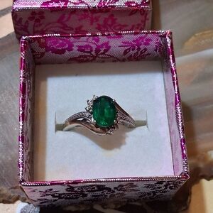 Vintage Silver & Gold Ring with Emerald Green Oval Stone